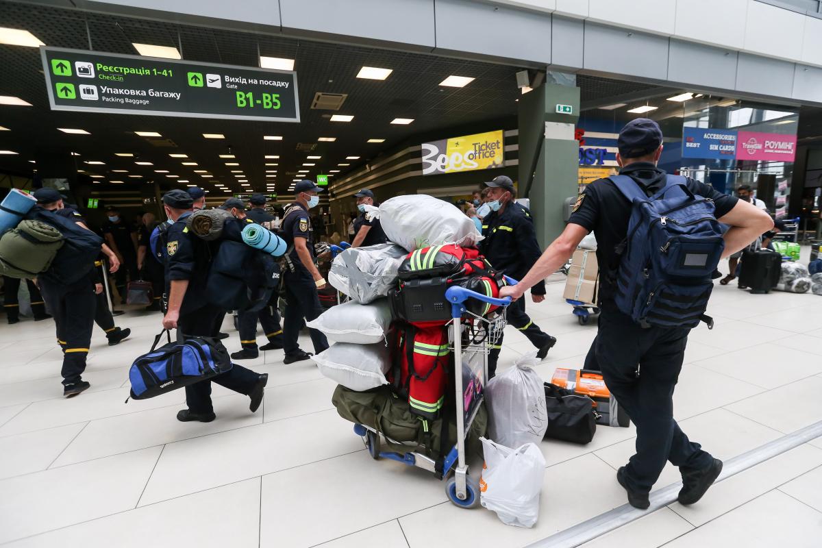 Відправлення українських рятувальників в охоплену пожежами Грецію