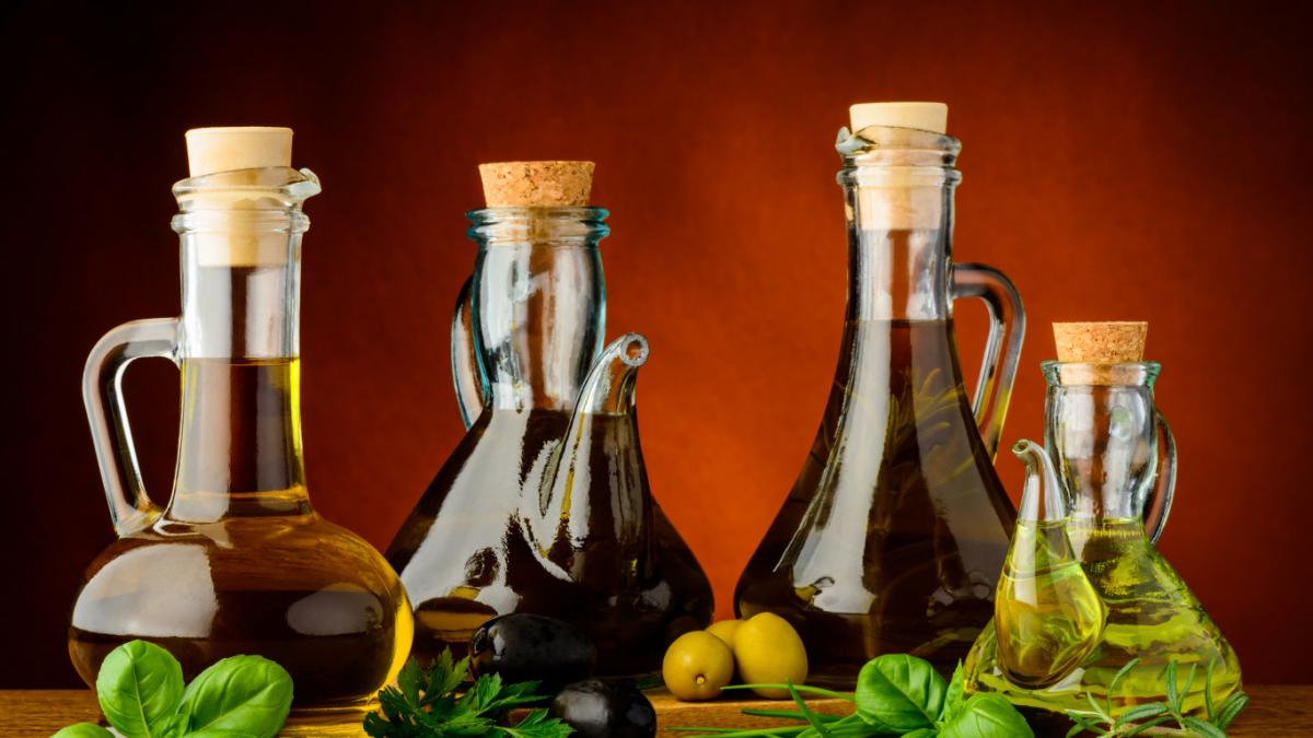 Лучше оливкового: врач назвал полезные для сердца и сосудов масла