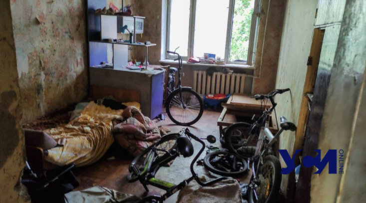 Зловонная квартира в Одессе