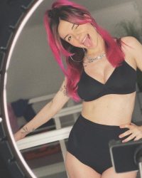 Mamarika розповіла, як і чому її чоловік виїхав з України