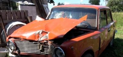 Під Житомиром п'яний хлопець вбив батька і врізався на авто з маленькими дочками в стовп