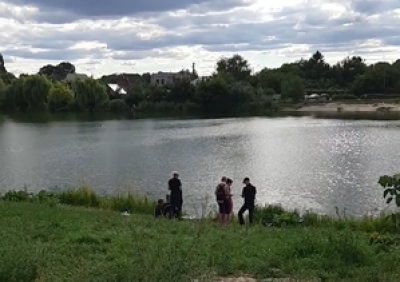Не вміла плавати, але сподівалася на коханого: у Києві потонула 22-річна вагітна, хлопець був п'яний