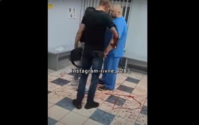 В Ровно неадекватный пациент распылил в лицо врачу слезоточивый газ