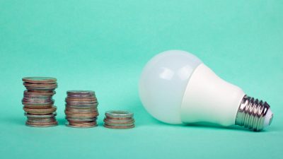 Світло подорожчає удвічі: Укренерго запропонувало нові тарифи на електропостачання Світло подорожчає удвічі: Укренерго запропонувало нові тарифи на електропостачання