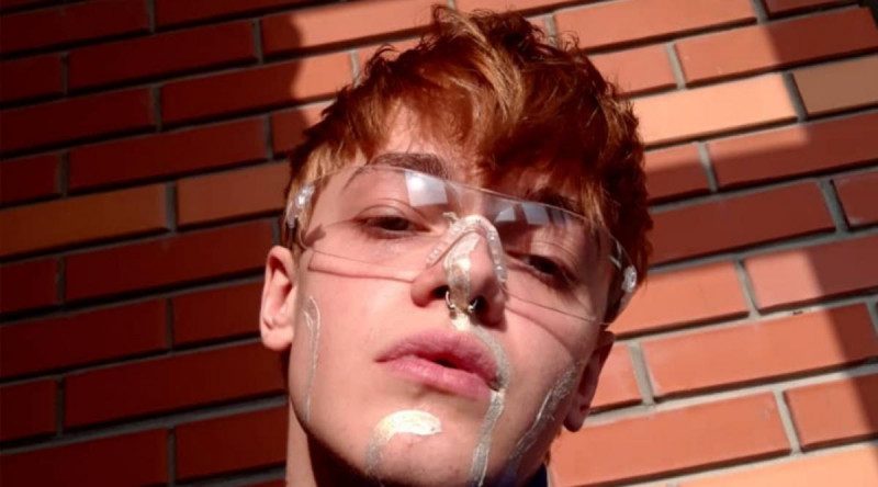 Танцор Дорофеевой после трепанации черепа лежит в стерильной запечатанной палате