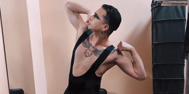 Melovin 6 лет скрывал отношения с парнем до каминг-аута в Киеве