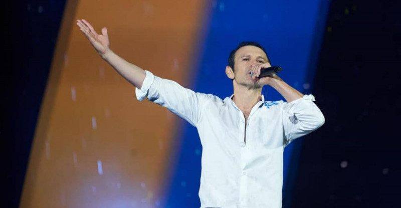 "Біцепс нормально качнув": мокре тіло Вакарчука розхвалили в мережі