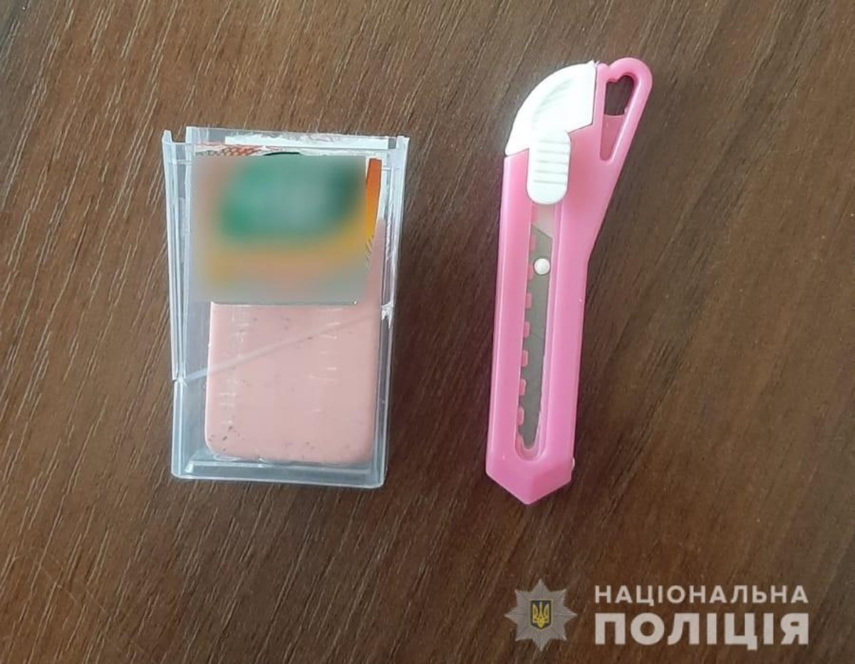 12-летнего ребенка с ножевым ранением увезли в больницу прямо со школы на Киевщине: что произошло