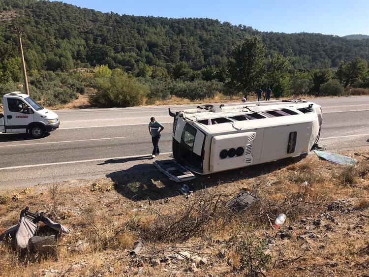 Автобус с украинцами перевернулся в Турции: есть погибший, много раненых, названа причина ДТП