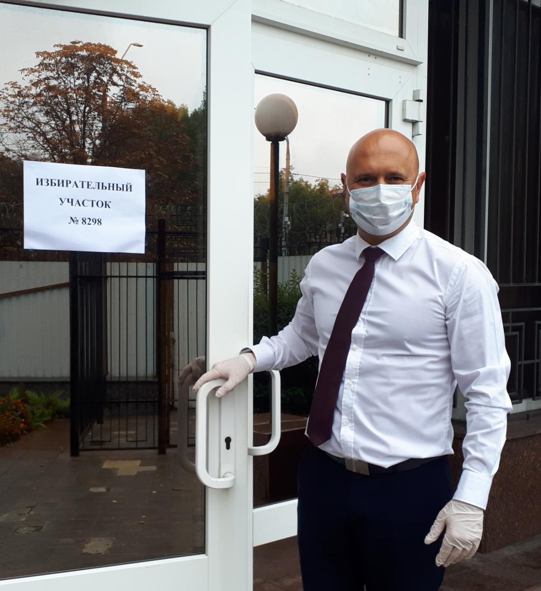 В ряде городов Украины открылись участки для голосования на российских выборах