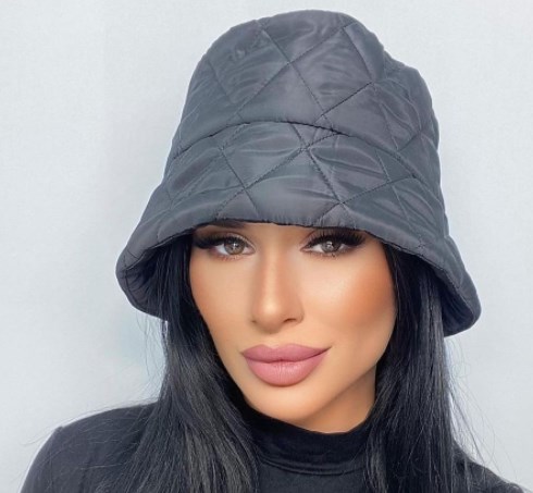 Жіночі головні убори осінь-зима 2021 2022