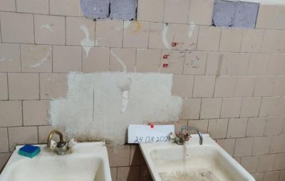 "Найбільш виховані таргани": у Мережі з'явилися жахливі фото з гуртожитків великого київського вишу