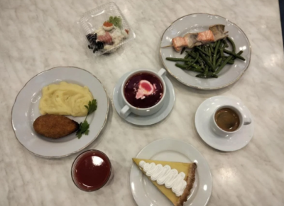 'Обед по-богатому' или сколько стоит депутатам хорошо покушать: СМИ узнали цены в столовой Рады