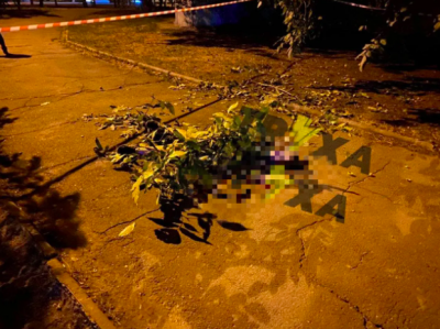 У Харкові 15-річна дівчинка зістрибнула з даху висотки на очах у подруги У Харкові 15-річна дівчинка зістрибнула з даху висотки на очах у подруги