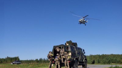 Более 100 единиц техники и вертолеты: Украина провела масштабные боевые учения у границ России