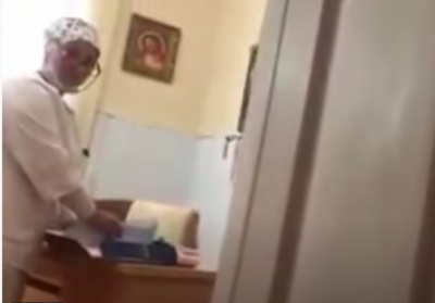 На Закарпатье врач послала на чердак пациентку, попросившую отселить ее от COVID-больных На Закарпатье врач послала на чердак пациентку, попросившую отселить ее от COVID-больных