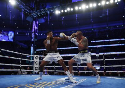 Усик записав відео після перемоги над Джошуа