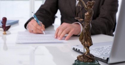 Какой сегодня праздник: День нотариата в Украине – поздравления и открытки