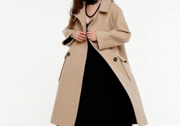 У моду на осінь-зиму 2021 2022 увійшли дивовижні пальта і пуховики невимовної краси