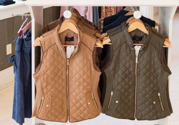 У моду на осінь-зиму 2021 2022 увійшли теплі жилети приголомшливої краси