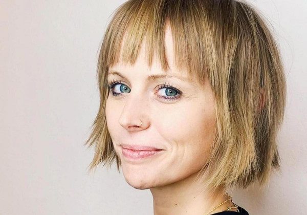 У моді чарівна стрижка на коротке волосся мікробоб, яка відмінно омолоджує