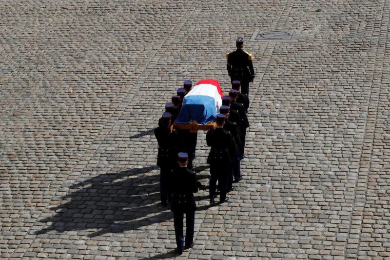 У Парижі попрощалися з легендарним актором Бельмондо