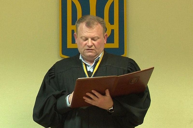 Пошла кровь, посинело лицо: под Киевом попойка закончилась смертью судьи Печерского суда