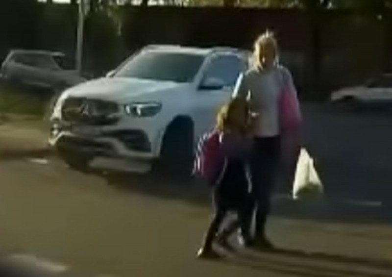 "Шкода дитину, з такою ризикує прожити не довго": у Києві чергова матуся вирішила випробувати долю