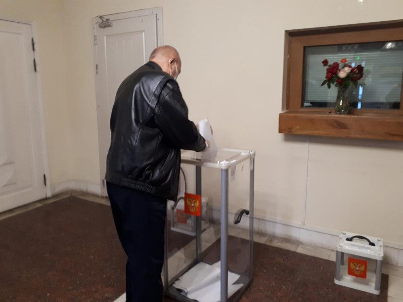 В ряде городов Украины открылись участки для голосования на российских выборах