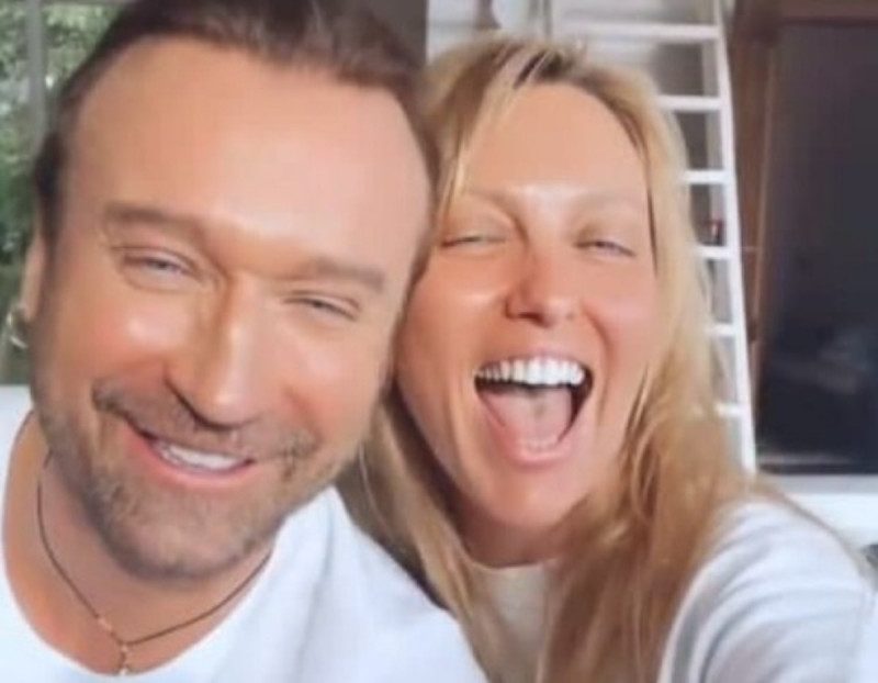 "Люблю тебе": Винник розтанув в обіймах Полякової під пісню Успенської