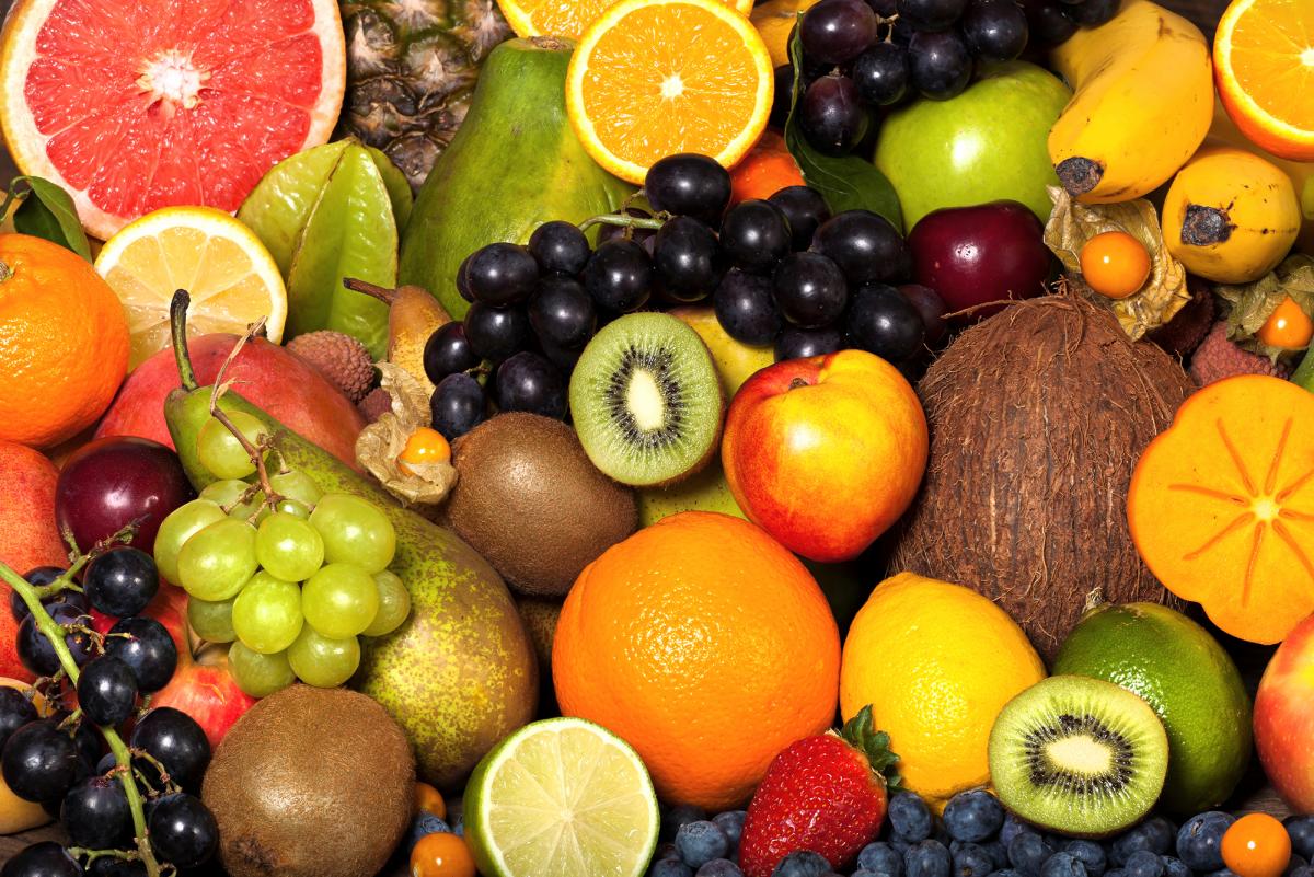 Медик рассказал, как связано употребление фруктов и болезни печени