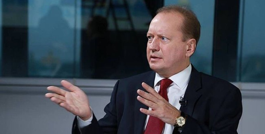 Загадкова смерть у Києві: у Мережі назвали ім'я загиблого дипломата Загадкова смерть у Києві: у Мережі назвали ім'я загиблого дипломата