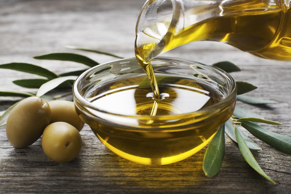 Користь оливкової олії для волосся