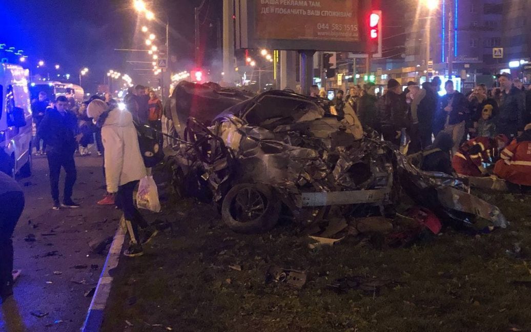 Масштабное ДТП в Харькове Масштабное ДТП в Харькове