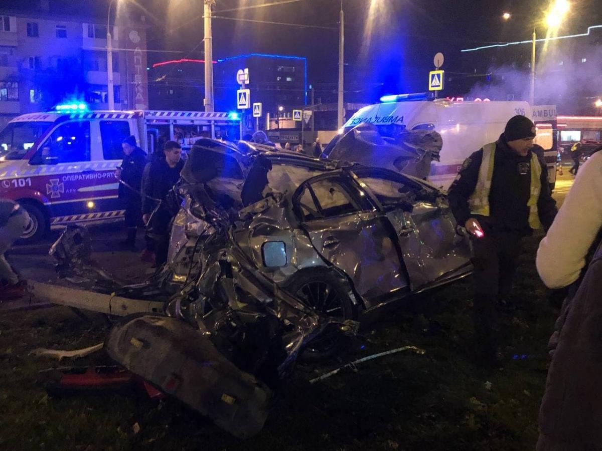Масштабное ДТП в Харькове Масштабное ДТП в Харькове