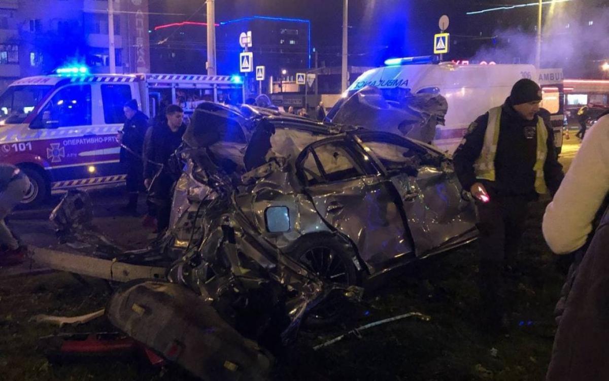 ДТП в Харькове: прохожий украл телефоны пострадавших с места смертельной аварии