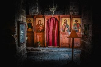 церква