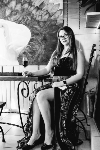 От друзей до политиков и медиков: как прошла выставка художницы Нелли Дробот