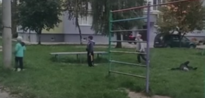 Діти Луцька грають в "Гру в кальмара": малюки "вбивають" один одного "пострілами"