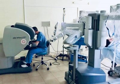 Робот-хирург