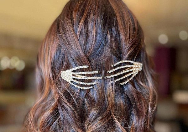 Вдалі стрижки та зачіски на кожен день 2021 2022, які роблять жінок візуально вищими