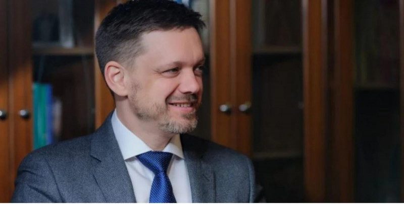 Глава Укрэксимбанка Мецгер сложит полномочия на время следствия по нападению на журналистов "Схем"