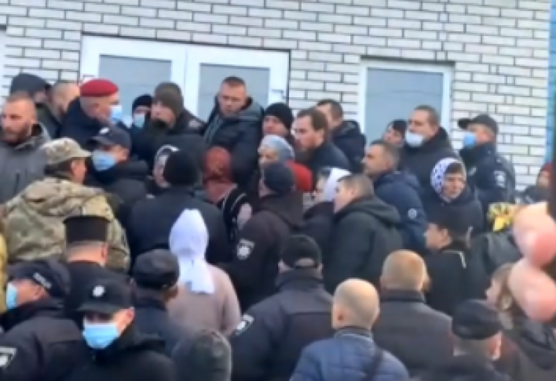 Не поделили церковь: в селе на Виннитчине на Покров Пресвятой Богородицы подрались верующие