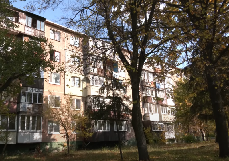 Вода текла з люстри і з розеток: харків'янин зрізав батареї, затопив 15 квартир і поїхав на роботу