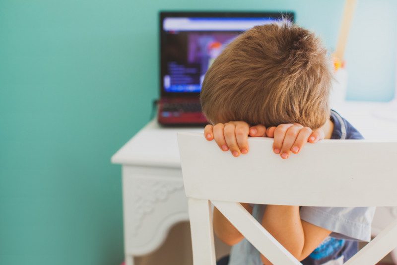 В Полтаве 2-летний ребенок вернулся из садика с разрезанным языком, мальчику наложили пять швов