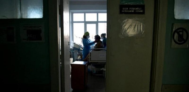 "Без кислорода Ваша мама умрет через два часа": в Сети рассказали о кризисе с кислородом в больнице