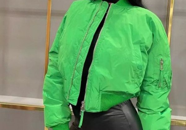 Модные куртки бомберы женские осень-зима 2021 2022 Модные куртки бомберы женские осень-зима 2021 2022