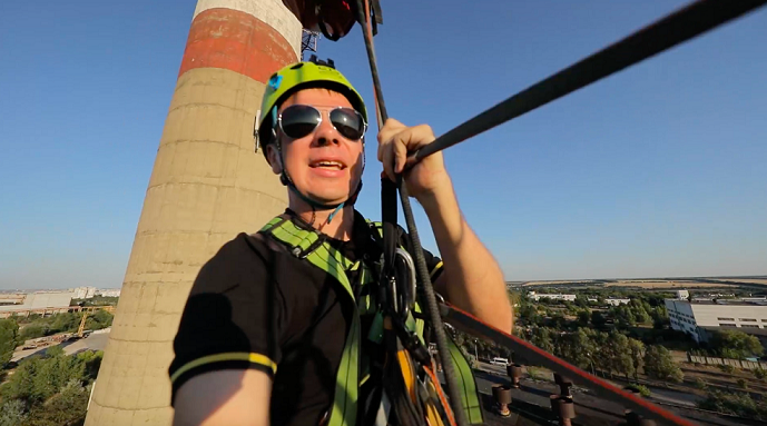 'Дело – труба': в новой серии Мандруй Україною Дмитрий Комаров прыгнет с высоты 120 метров