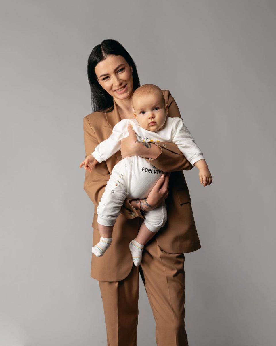 Приходько показала обличчя молодшого сина на обкладинці модного журналу: милі фото