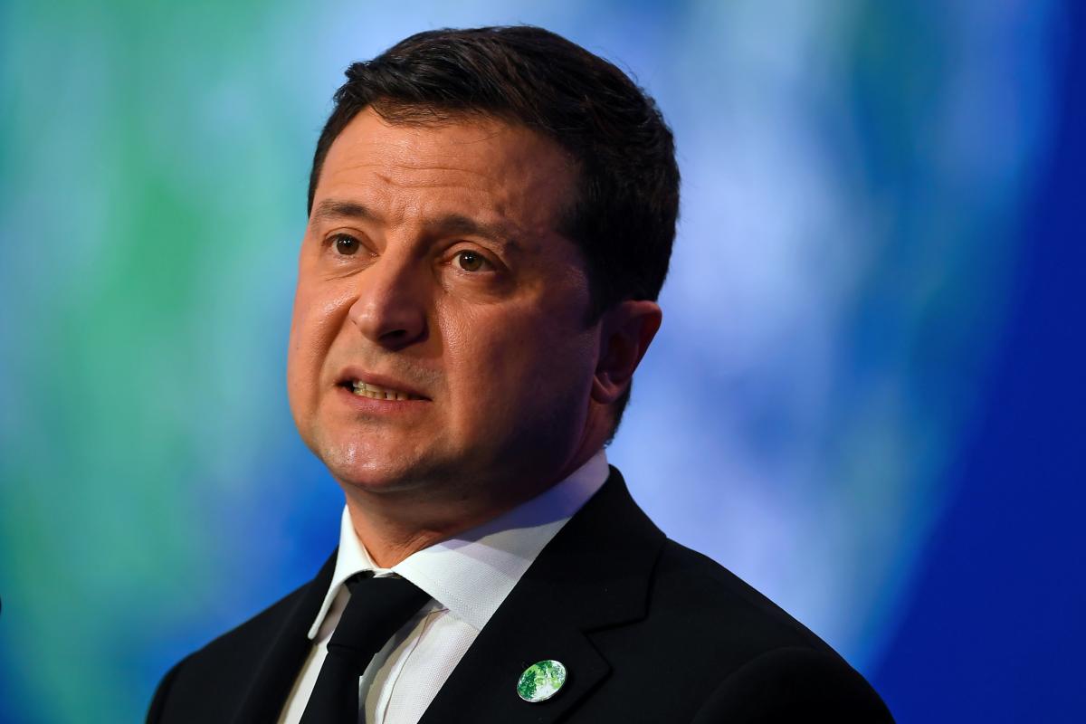 Зеленский в отрыве от Порошенко - новый президентский рейтинг